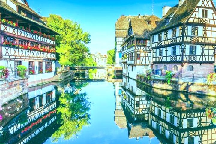 Nova, 31 — Escort in Piennes, France