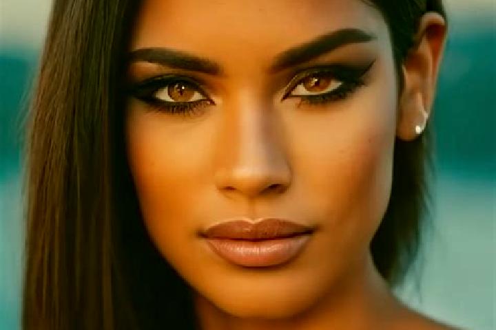 Nova, 32, a red dark-eyed latina companion based in Hurstpierpoint. Offering CIM, Striptease, Duos. Available for incall and outcall, overnight bookings avai...