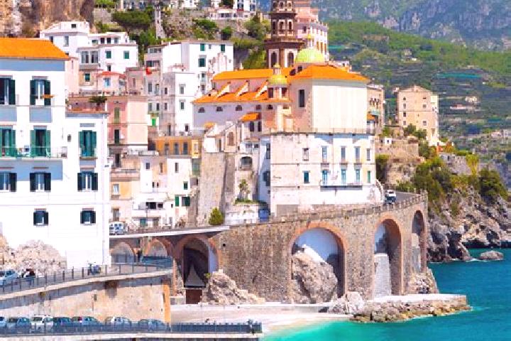 Nova, 32 — Escort in Montevecchia, Italy