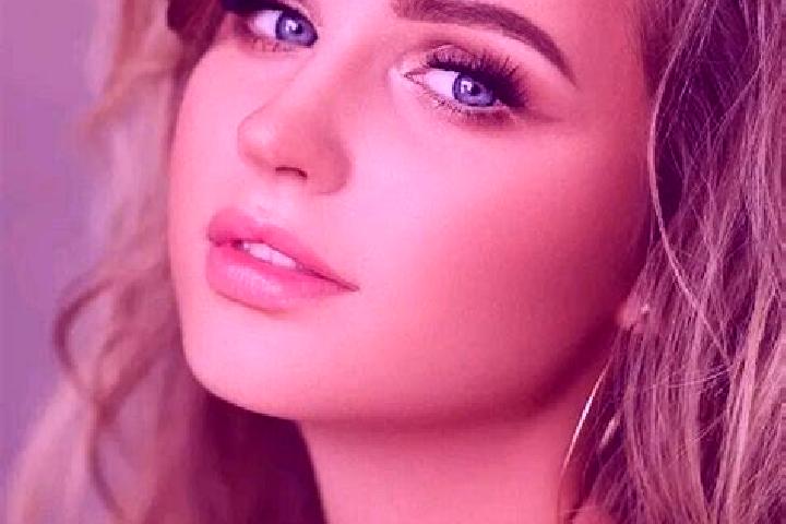 Nova, 33, a dark blonde blue-eyed indian companion based in Cheriyamundam. Offering GFE, Tantra, A-Level. Available for incall and outcall, overnight booking...