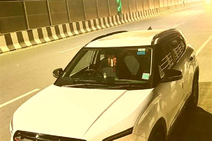 Nova, 33 — Escort in Dimaruguri, India
