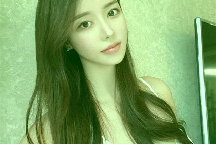 Nova, 33 — Escort in Ranam, North Korea