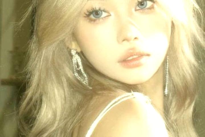 Nova, 34, a blonde amber-eyed asian companion based in Rachiti. Offering GFE, Overnight. Available for incall and outcall, overnight bookings available.