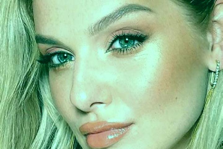 Nova, 34, a dark blonde green-eyed mediterranean companion based in Velky Ujezd. Offering GFE, Domination, Erotic Massage. Available for incall and outcall, ...