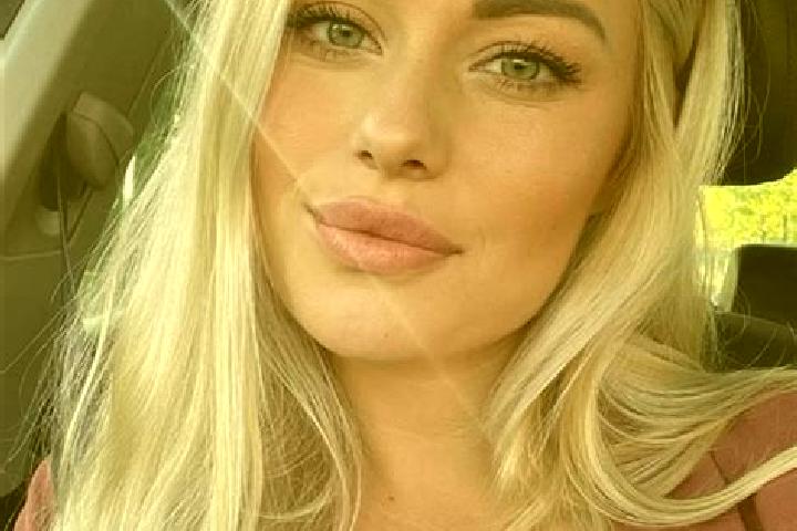 Nova, 35, a blonde hazel-eyed european companion based in Almelo. Offering Dinner Date, Deep French Kissing, Domination, Party Girl, OWO. Available for incal...