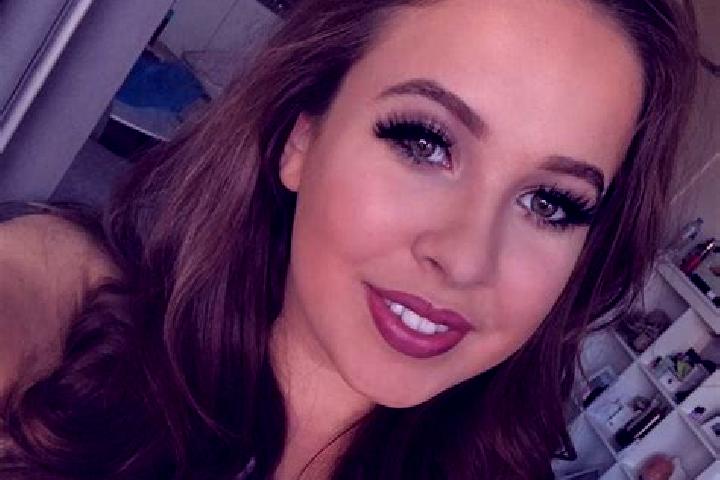 Nova, 35, a red brown-eyed caucasian companion based in Dalirig. Offering Fetish, Striptease, Dinner Date. Available for incall and outcall, overnight bookin...