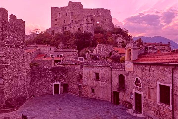 Nova, 36 — Escort in Castelvecchio di Rocca Barbena, Italy