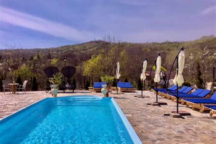 Nova, 36 — Escort in Vlasin, Romania