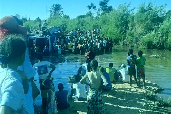 Nova, 37 — Escort in Ambovombe, Madagascar