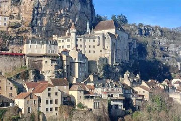Nova, 37 — Escort in Rocamadour, France