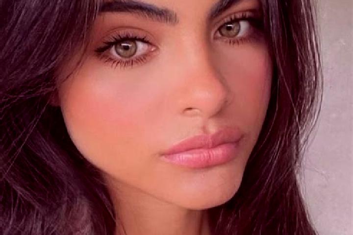 Nova, 38, a brunette dark-eyed indian companion based in Bekescsaba. Offering Couples, Roleplay, Prostate Massage, Fetish. Available for incall and outcall, ...