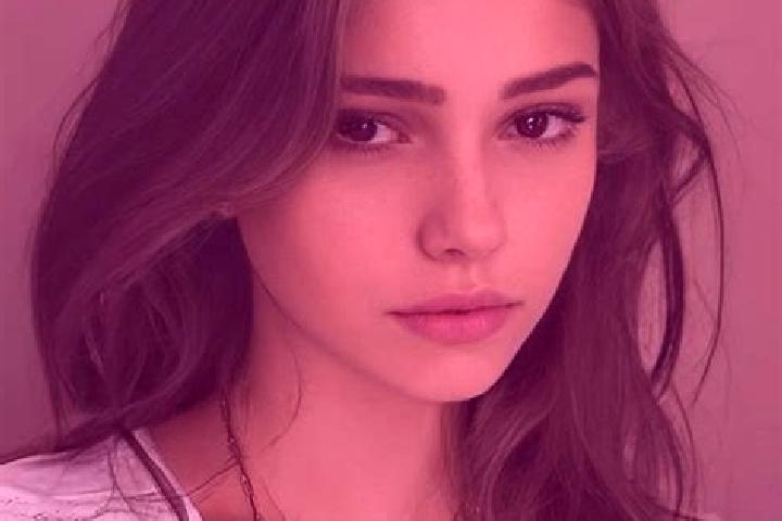 Olivia, 20, a red grey-eyed slavic companion based in Oosterhesselen. Offering BDSM, 69. Available for incall and outcall, day and evening dates.