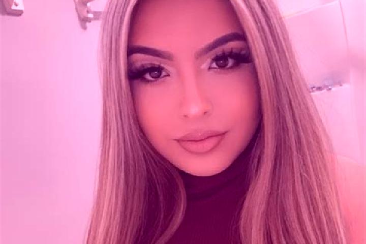 Olivia, 21, a blonde amber-eyed latina companion based in Coutouvre. Offering Girlfriend Experience, Prostate Massage, Travel Companion. Available for incall...