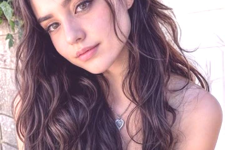 Olivia, 22, a black hazel-eyed middle eastern companion based in Saulge. Offering Striptease, GFE, Fetish. Available for incall and outcall, day and evening ...