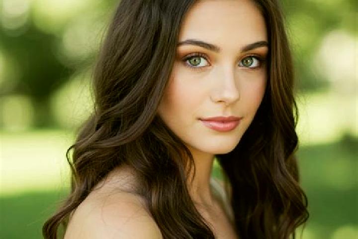 Olivia, 22, a dark blonde hazel-eyed mixed companion based in Princeville. Offering Girlfriend Experience, BDSM, OWO, Massage. Available for incall and outca...