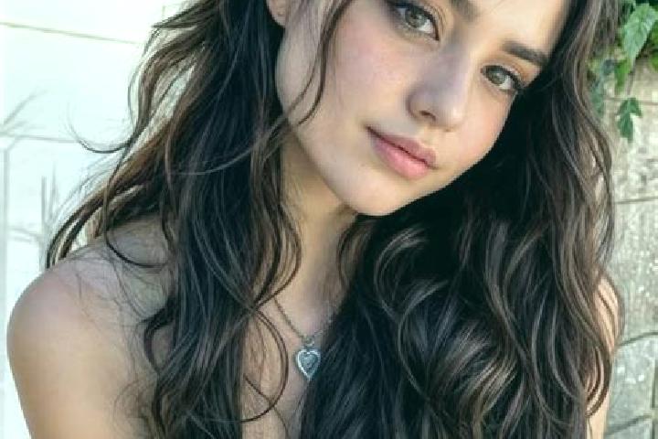 Olivia, 23, a auburn hazel-eyed mediterranean companion based in Panangad. Offering Roleplay, Erotic Massage, A-Level. Available for incall and outcall, day ...