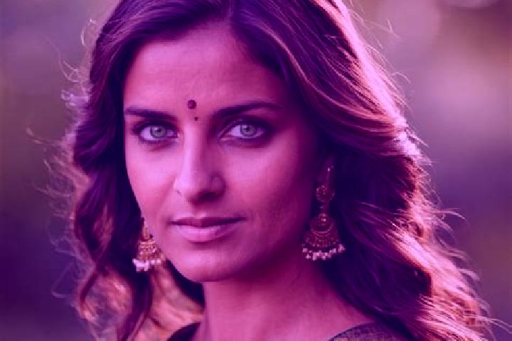 Olivia, 23, a chestnut green-eyed indian companion based in Karmatanr. Offering Party Girl, Prostate Massage. Available for incall and outcall, overnight boo...