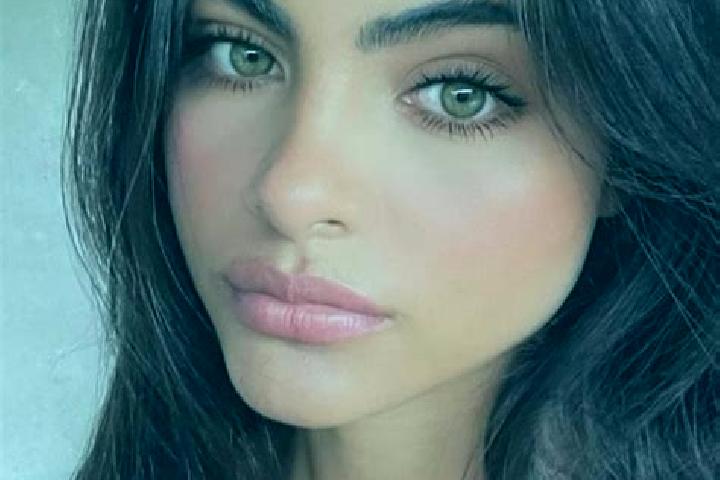Olivia, 25, a brunette dark-eyed middle eastern companion based in Wenji. Offering Travel Companion, Couples, 69. Available for incall and outcall, overnight...