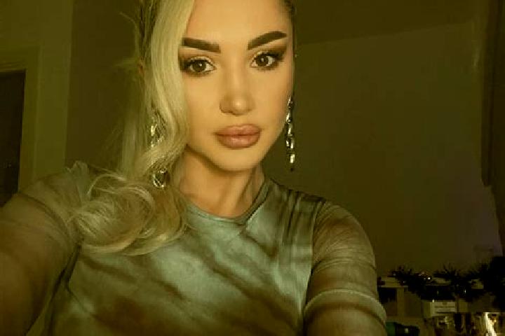 Olivia, 26, a blonde dark-eyed indian companion based in Luzech. Offering 69, Roleplay, Duos, Travel Companion, Dinner Date. Available for incall and outcall...