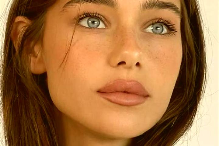 Olivia, 26, a brunette brown-eyed european companion based in Lensahn. Offering Massage, CIM, Dinner Date. Available for incall and outcall, overnight bookin...