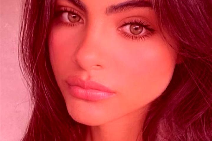 Olivia, 26, a brunette green-eyed caucasian companion based in Santiago Atitlan. Offering BDSM, Party Girl, Erotic Massage, Massage, Travel Companion. Availa...