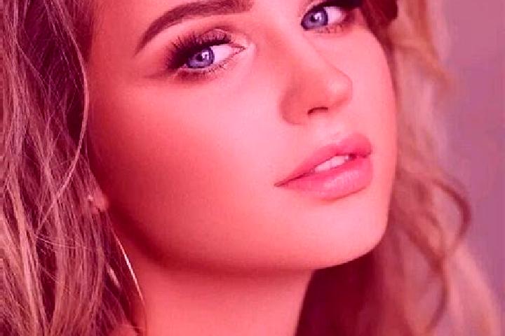 Olivia, 26, a dark blonde blue-eyed indian companion based in University Research Park. Offering Duos, Tantra, GFE, Domination. Available for incall and outc...