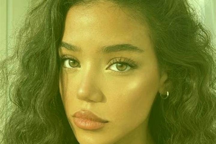 Olivia, 27, a black brown-eyed ebony companion based in Karasburg. Offering GFE, CIM. Available for incall and outcall, overnight bookings available.