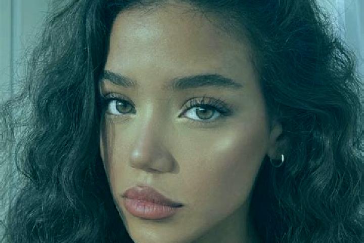 Olivia, 28, a black brown-eyed caucasian companion based in Dompierre. Offering Tantra, Dinner Date, A-Level, CIM. Available for incall and outcall, overnigh...