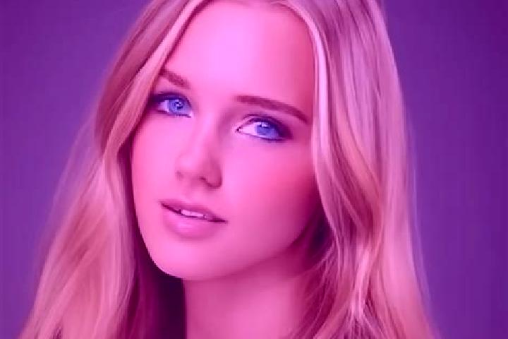 Olivia, 28, a blonde amber-eyed european companion based in Theale. Offering Deep French Kissing, OWO, Party Girl, Dinner Date. Available for incall and outc...