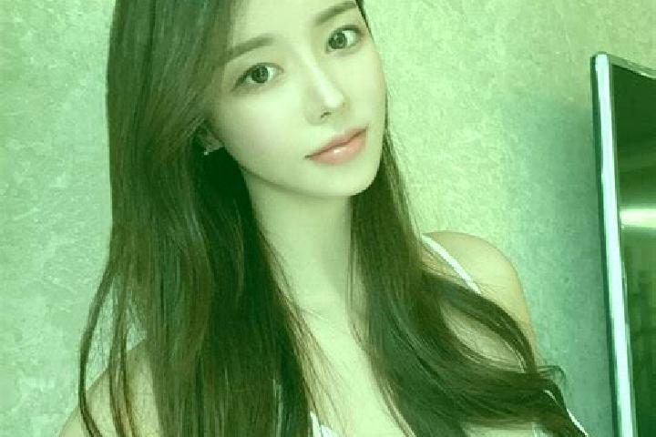 Olivia, 28 — Escort in Sumberrejo, Indonesia