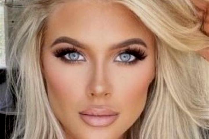Olivia, 29, a platinum blonde dark-eyed mediterranean companion based in Ateptsevo. Offering Striptease, Couples, 69, Domination. Available for incall and ou...