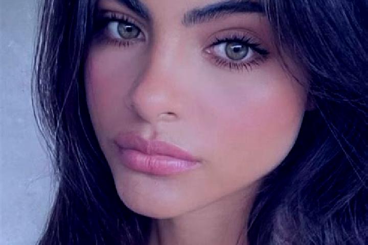 Olivia, 30, a chestnut amber-eyed indian companion based in Santa Ovaia. Offering Dinner Date, Striptease, Massage. Available for incall and outcall, overnig...