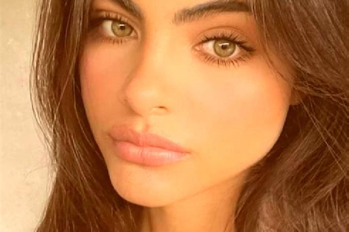 Olivia, 31, a brunette green-eyed middle eastern companion based in Anori. Offering Girlfriend Experience, A-Level, BDSM, Prostate Massage, Dinner Date. Avai...