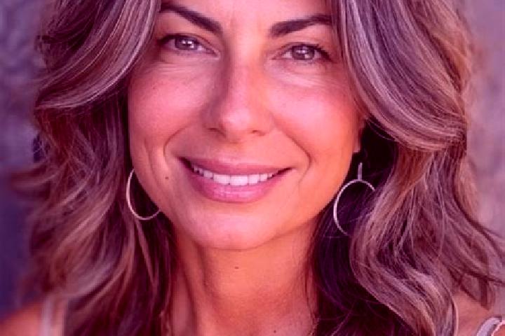 Olivia, 32, a brunette grey-eyed latina companion based in Cadenabbia. Offering Erotic Massage, Travel Companion, OWO. Available for incall and outcall, day ...