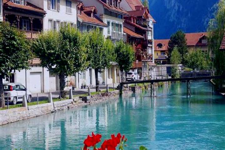 Olivia, 32 — Escort in Hermiswil, Switzerland