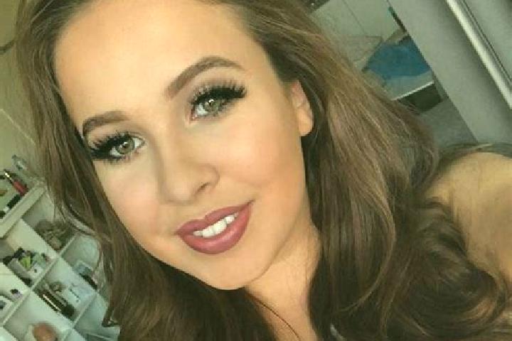 Olivia, 36, a auburn dark-eyed mediterranean companion based in Santa Maria Puxmetacan. Offering BDSM, A-Level, CIM, Girlfriend Experience. Available for inc...