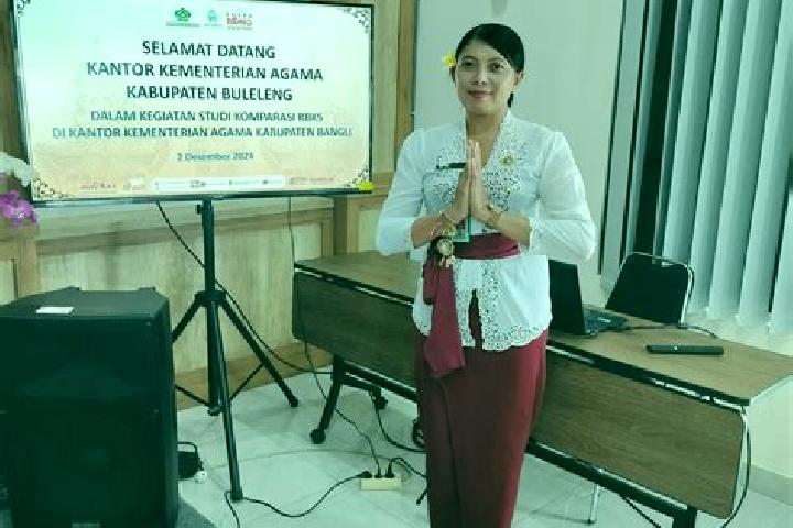 Olivia, 36 — Escort in Tambir, Indonesia