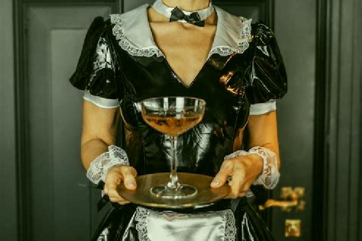 Olivia, 37, a blonde dark-eyed caucasian companion based in Oimbra. Offering Party Girl, BDSM, Dinner Date, Massage. Available for incall and outcall, day an...