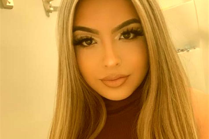 Olivia, 37, a blonde dark-eyed mixed companion based in Luddenden Foot. Offering Prostate Massage, Domination, Party Girl, Fetish, Striptease. Available for ...