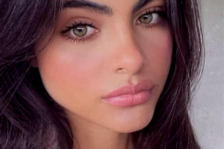 Penelope, 21, a black green-eyed indian companion based in Oetaman. Offering 69, Tantra, Striptease, Prostate Massage, Domination. Available for incall and o...