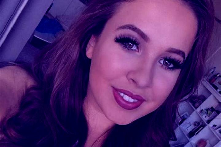 Penelope, 22, a brunette amber-eyed asian companion based in Vrchoslavice. Offering Massage, Erotic Massage. Available for incall and outcall, overnight book...