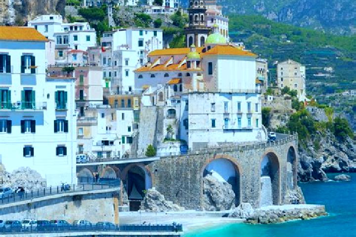 Penelope, 22 — Escort in Bobbio, Italy