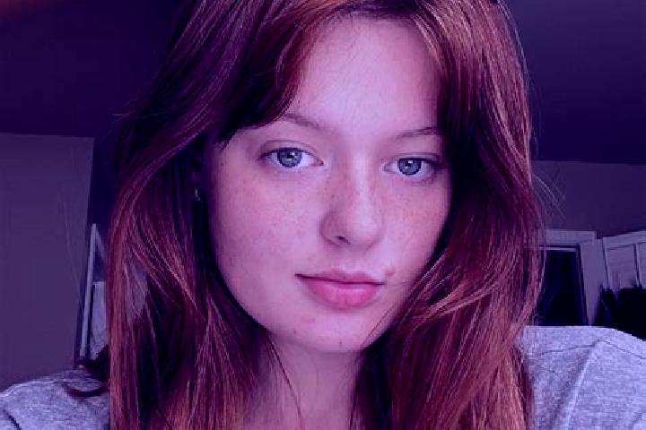 Penelope, 23, a red blue-eyed indian companion based in Bachajon. Offering Dinner Date, A-Level. Available for incall and outcall, day and evening dates.