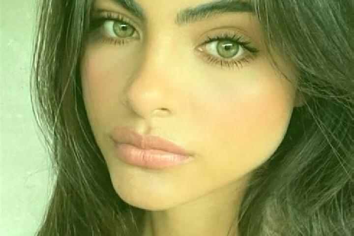 Penelope, 24, a black hazel-eyed mediterranean companion based in Furculesti. Offering Roleplay, Overnight, Tantra. Available for incall and outcall, day and...