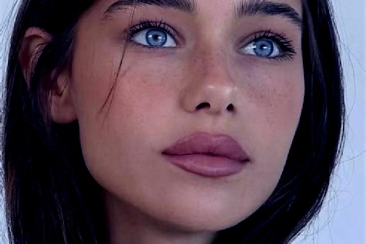Penelope, 24, a brunette brown-eyed slavic companion based in Cuesta de Laja. Offering Massage, Travel Companion, Deep French Kissing. Available for incall a...