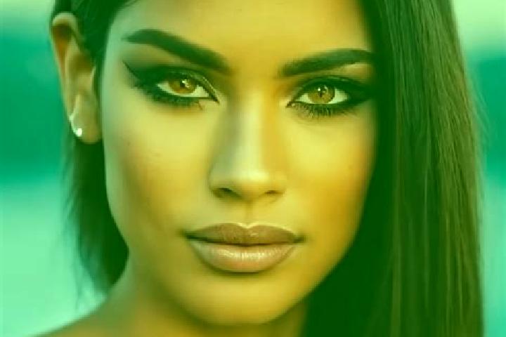 Penelope, 24, a dark blonde amber-eyed latina companion based in Metropolis. Offering Prostate Massage, Dinner Date, CIM, Deep French Kissing. Available for ...