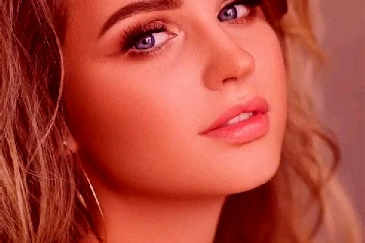 Penelope, 24, a dark blonde blue-eyed mediterranean companion based in Schonstett. Offering Striptease, A-Level, OWO, BDSM. Available for incall and outcall,...