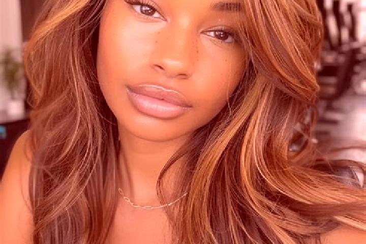 Penelope, 24, a dark blonde brown-eyed ebony companion based in Sarvar. Offering Domination, Erotic Massage, Travel Companion. Available for incall and outca...