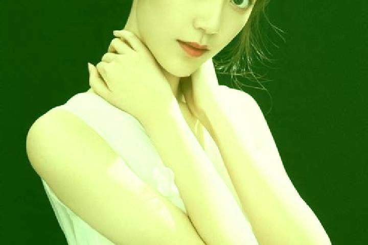 Penelope, 24 — Escort in Mingjing, China
