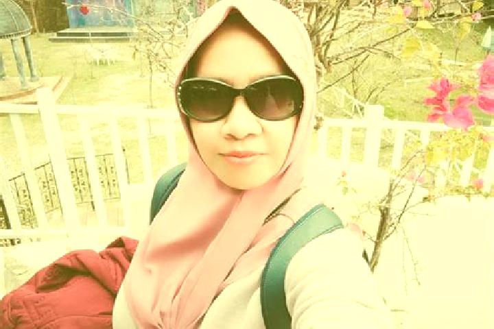 Penelope, 24 — Escort in Pilang, Indonesia